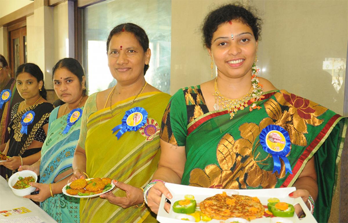 Women participating in &lsquo;Naturralle Vantinti Maharani of Vijayawada&rsquo; contest on Saturday Photo: Ch Venkata Mastan